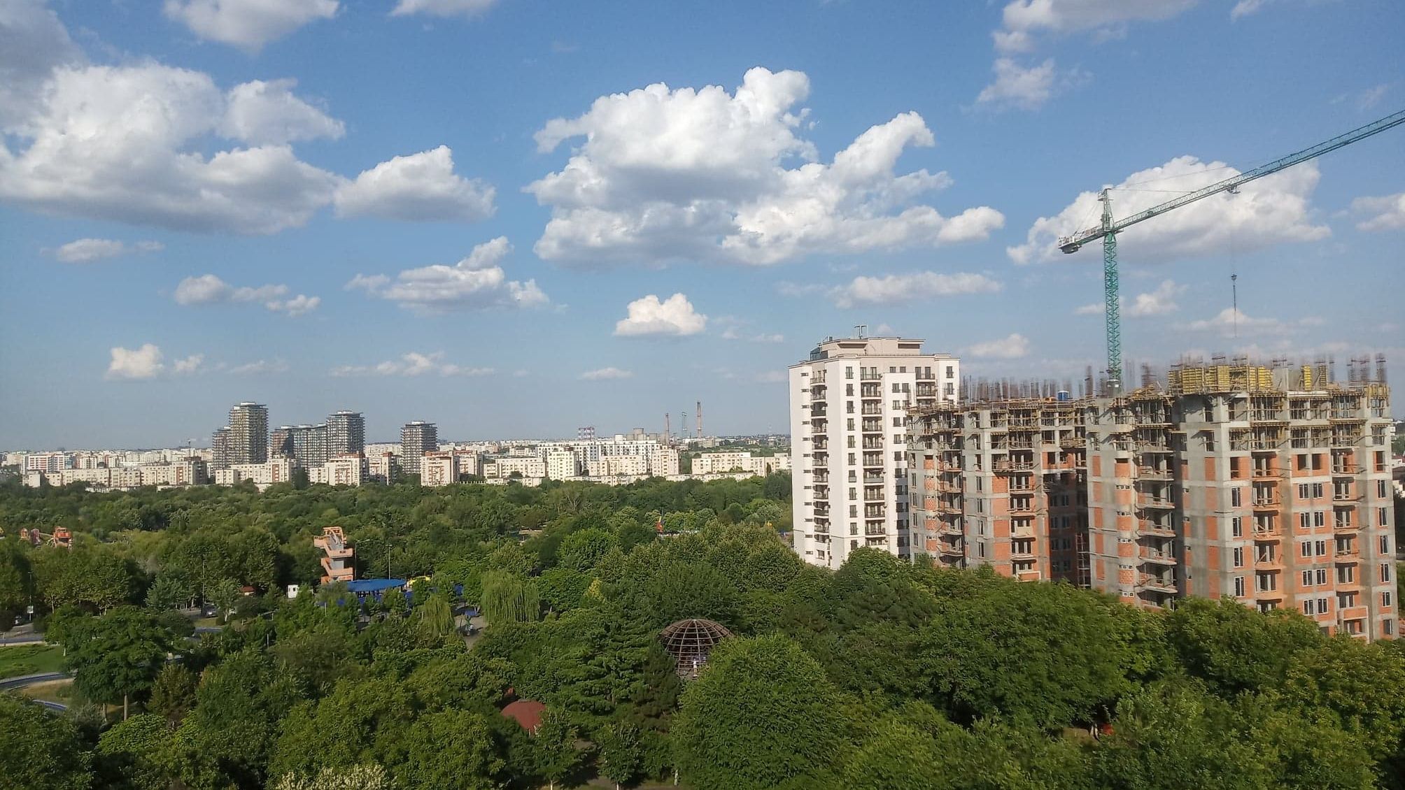 Capitalul românesc l-a depășit în 2022 pentru prima dată pe cel străin pe piața tranzacțiilor imobiliare