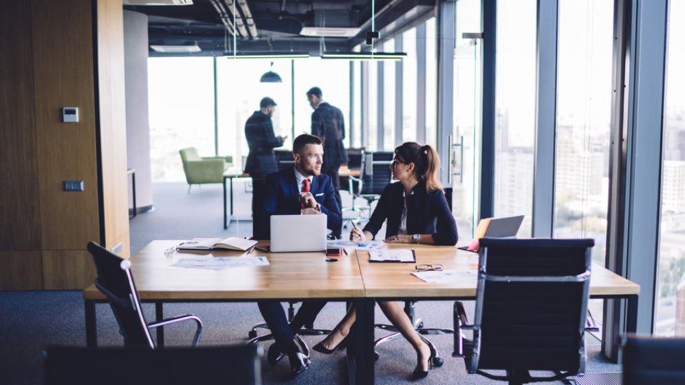 Colliers: Piața de birouri din Capitală dă semne limitate de revenire