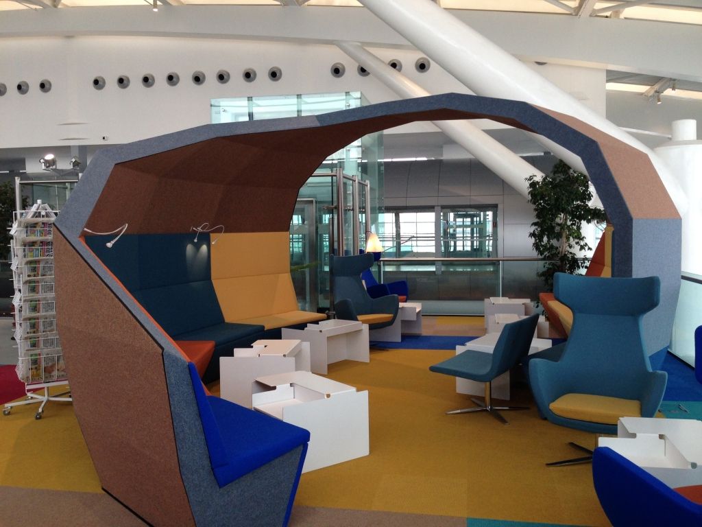Salon Business Aeroportul Henri Coanda - Imagine 10