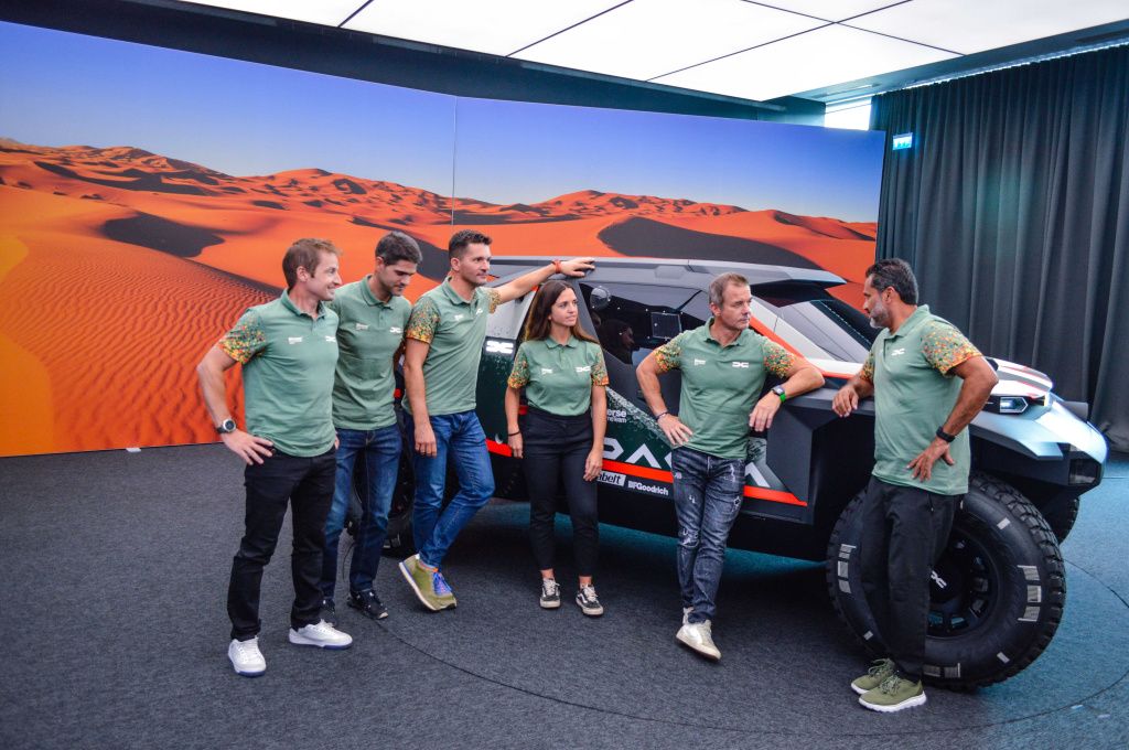 GALERIE FOTO | Dakar: Cum vrea Dacia să uimească și cât crede că va vinde dacă va câștiga - Imagine 6