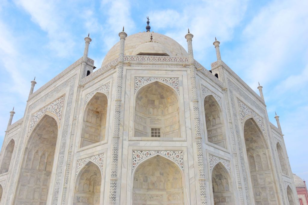 Clădiri celebre | Taj Mahal, povestea și legendele palatului declarație de dragoste, care trebuia - Imagine 12