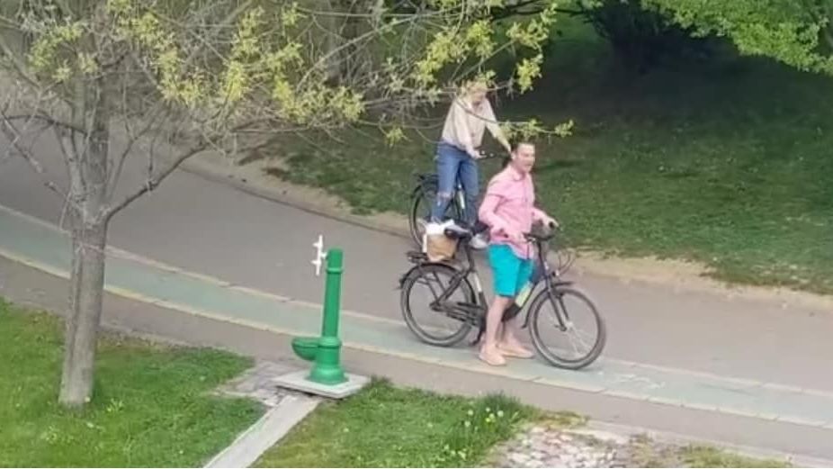 Primarul sectorului 3, amendat cu 10.000 de lei, după ce s-a plimbat cu bicicleta prin parc în ziua de Paști