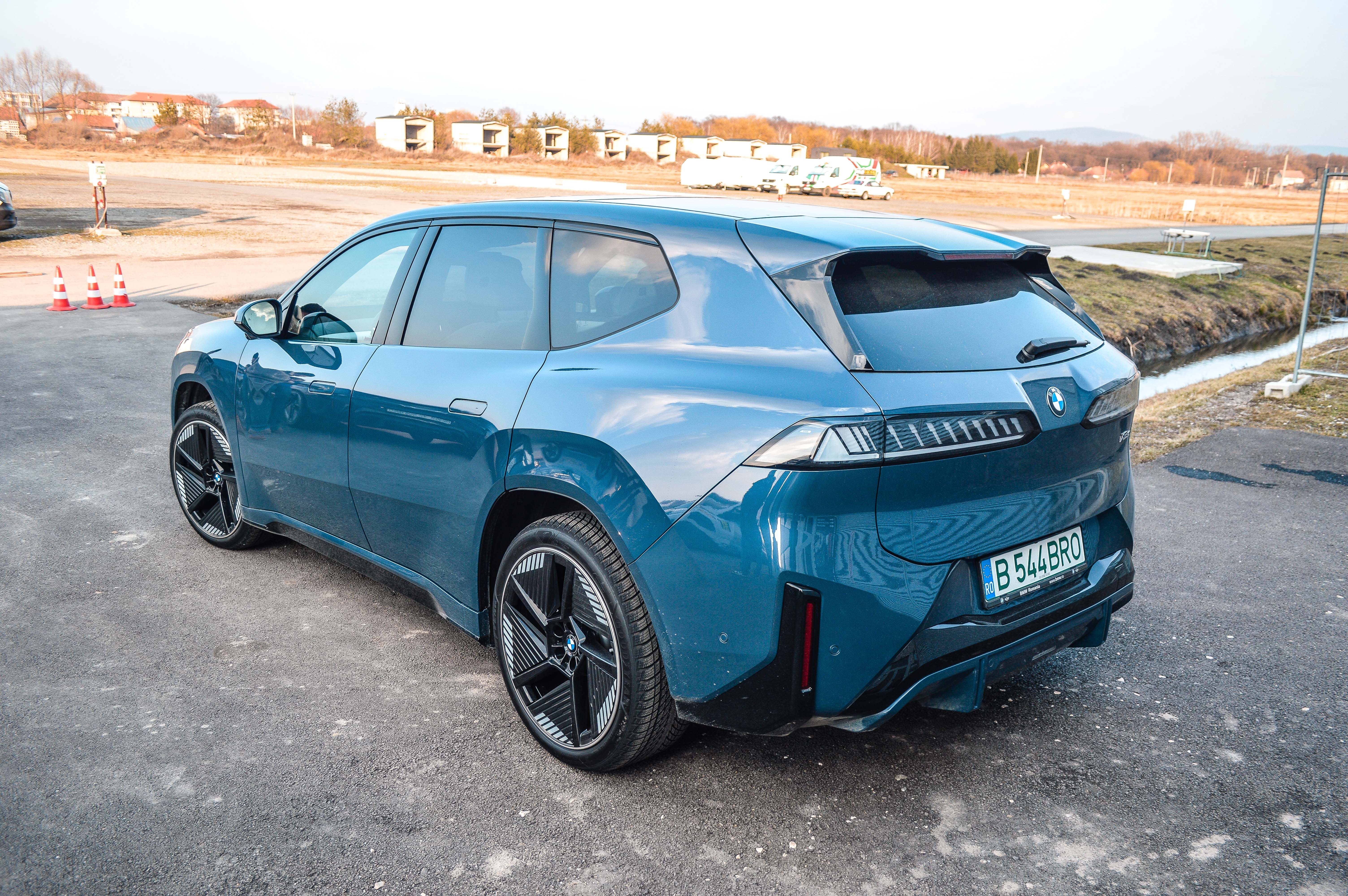 Prim contact cu BMW iX3: La volanul ‘Noii Clase’ de modele ale bavarezilor - Poza 7