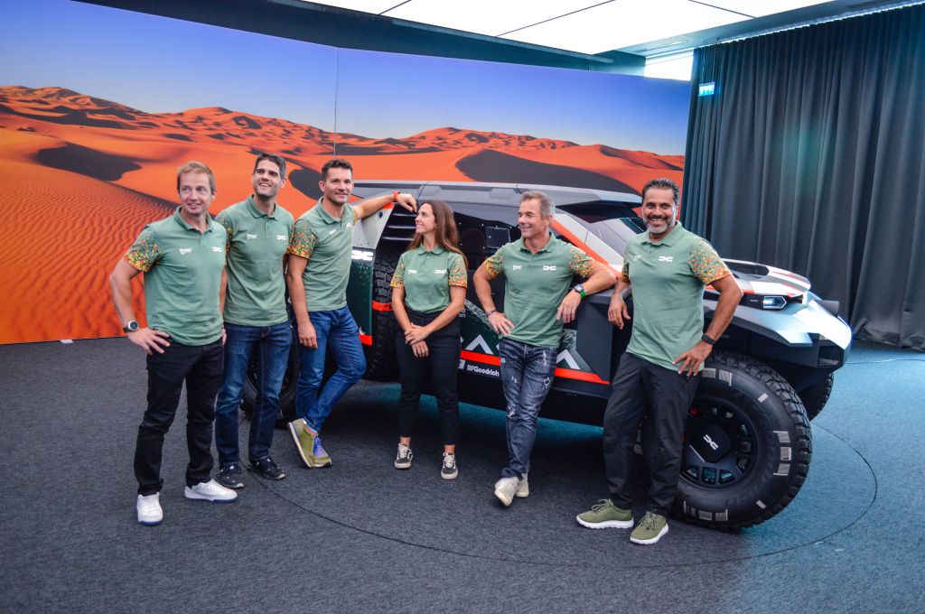 GALERIE FOTO | Dakar: Cum vrea Dacia să uimească și cât crede că va vinde dacă va câștiga - Imagine 7