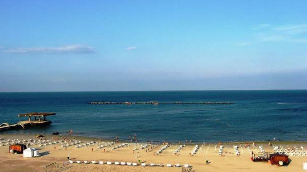 Verificari pe litoral: Ce au gasit inspectorii ISU in hotelurile si restaurantele de la malul marii