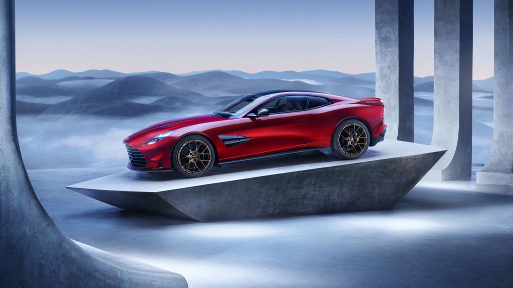 GALERIE FOTO | Aston Martin lansează un nou Vanquish cu motor V12 - Imagine 8