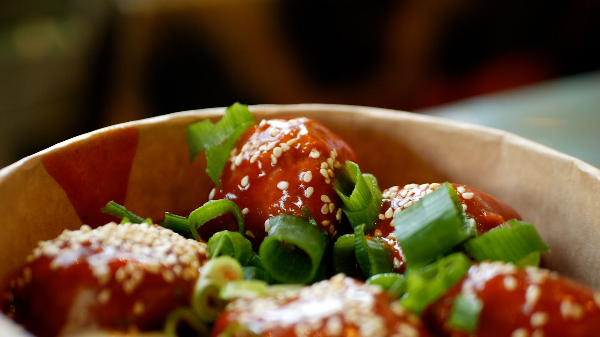 Bistroul de la Colț | Povestea restaurantului care îmbină chiftelele românești cu sosurile internaționale