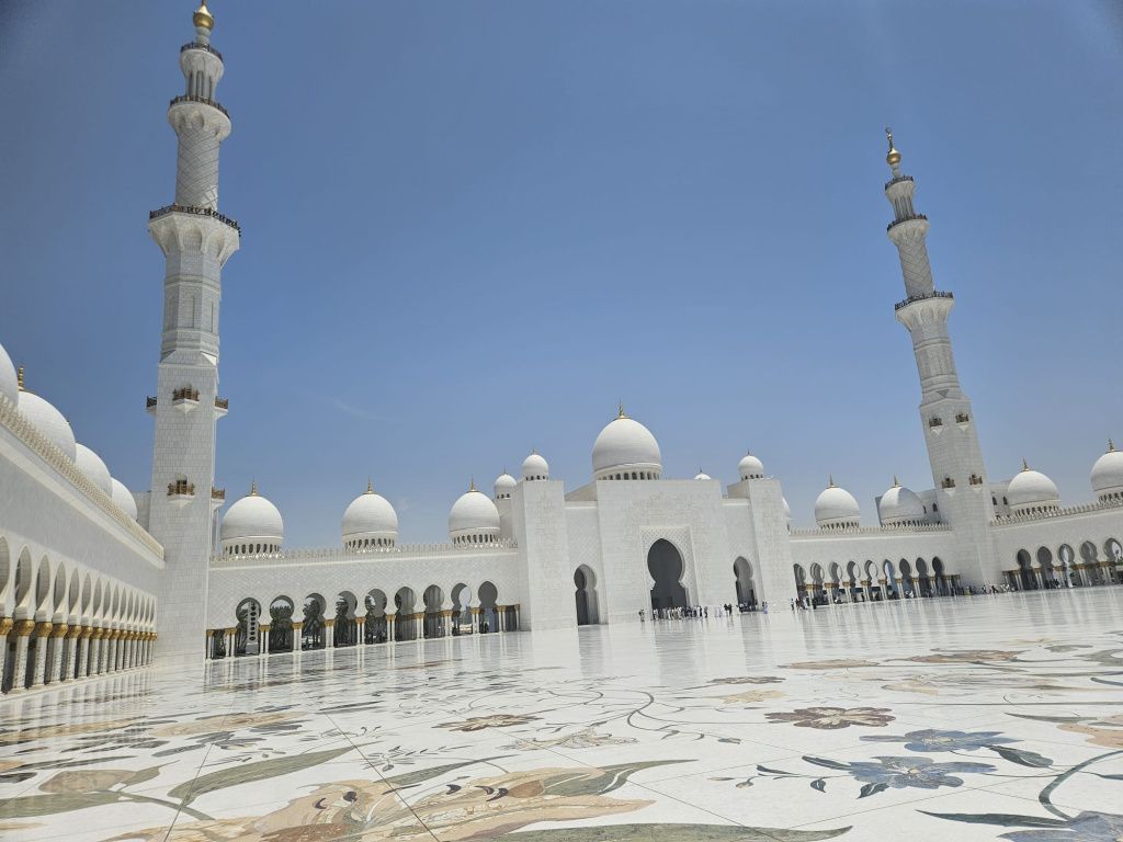 Abu Dhabi - Imagine 56