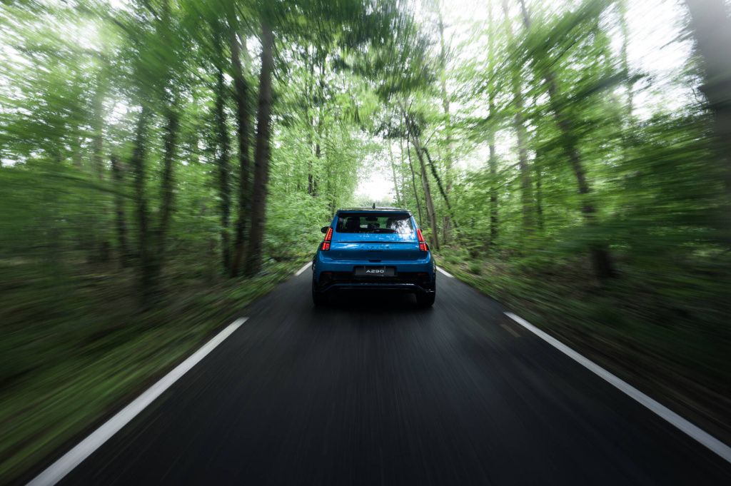 GALERIE FOTO | Alpine prezintă noul A290, un Renault 5 pe steroizi - Imagine 1
