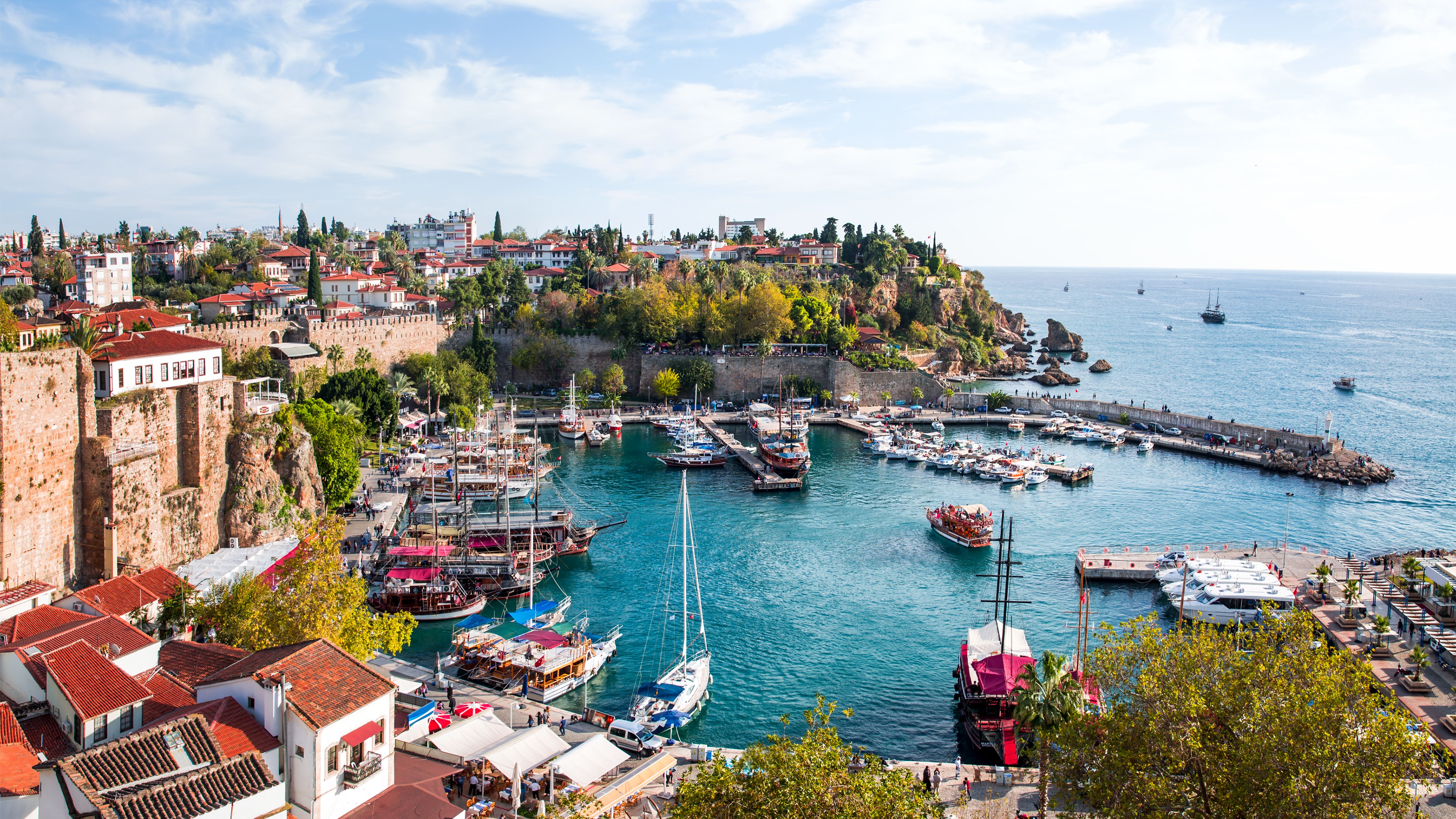 Bilant la final de sezon: Cele mai cautate destinatii de vara de catre romani