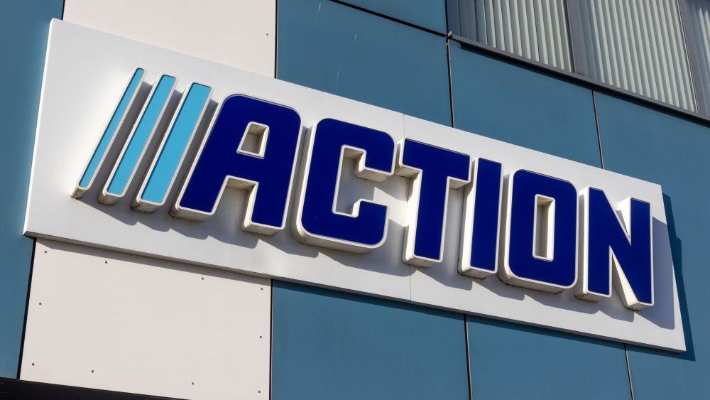 Retailerul Action, cu produse de la 2 euro, a confirmat când va deschide primul magazin din România