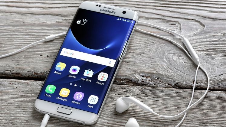 Samsung ofera telefoane S7 la jumatate de pret prin intermediul unui program de upgrade