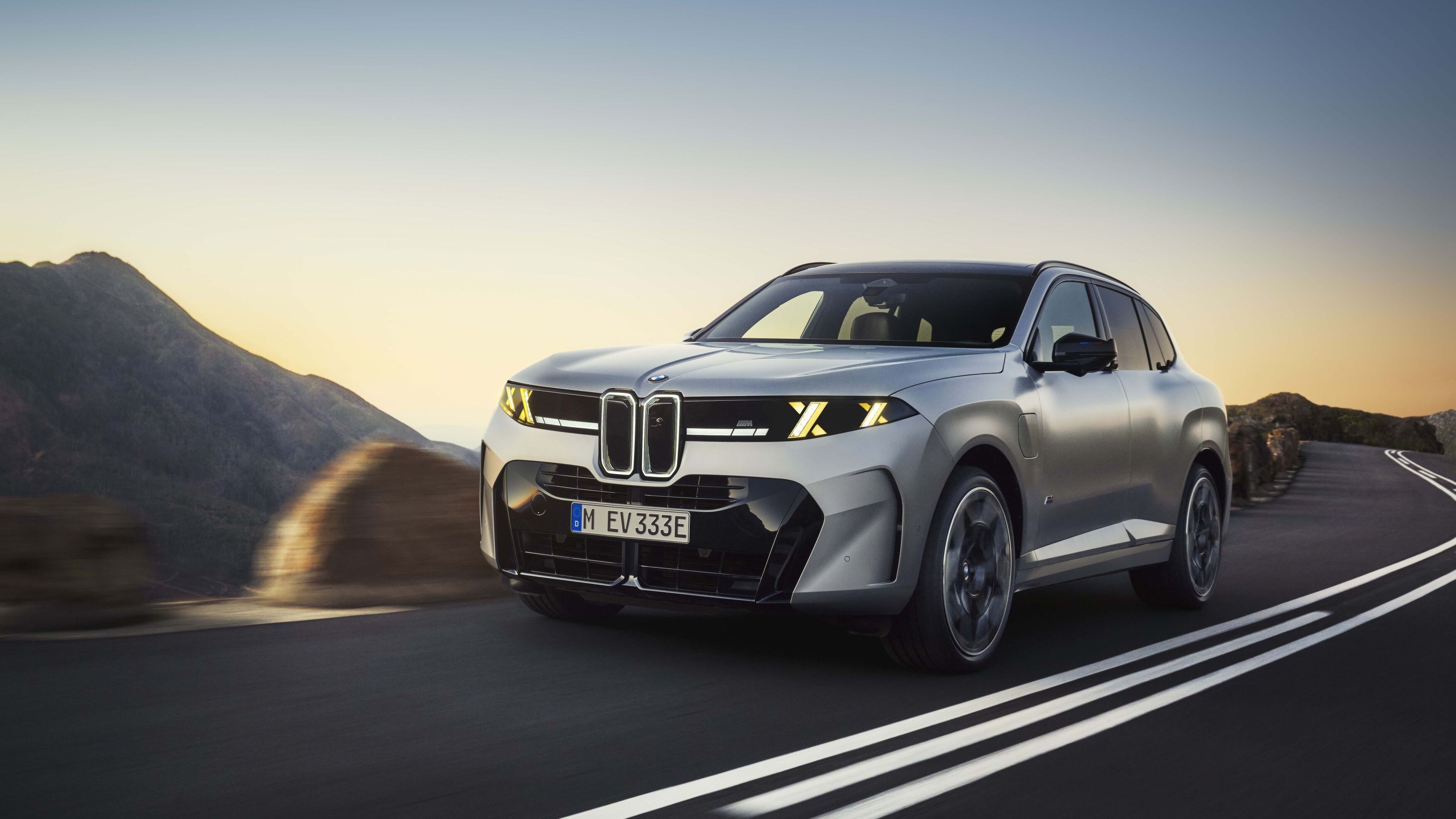 FOTO | BMW împinge X5 în era Neue Klasse la pachet cu versiunea electrică iX5