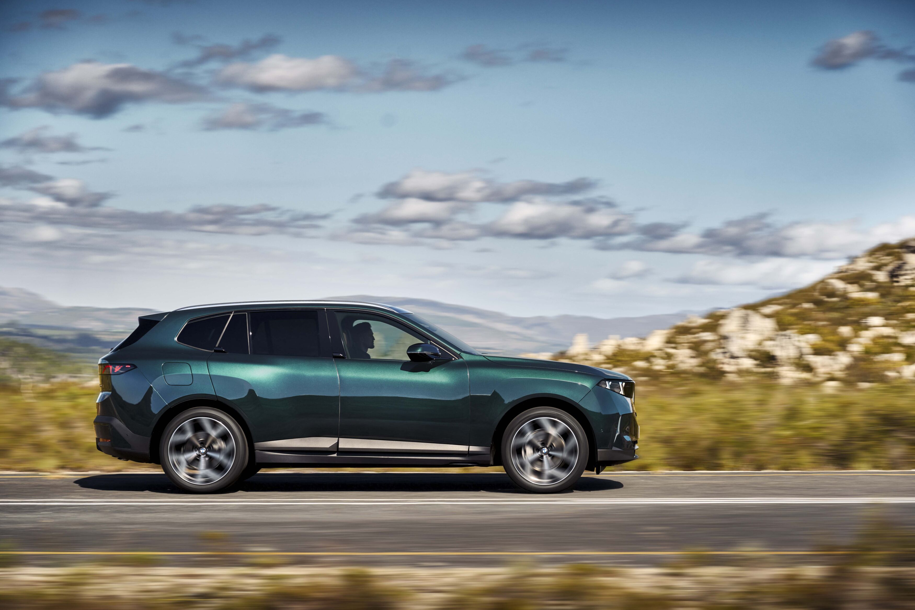 FOTO | BMW împinge X5 în era Neue Klasse la pachet cu versiunea electrică iX5 - Poza 3