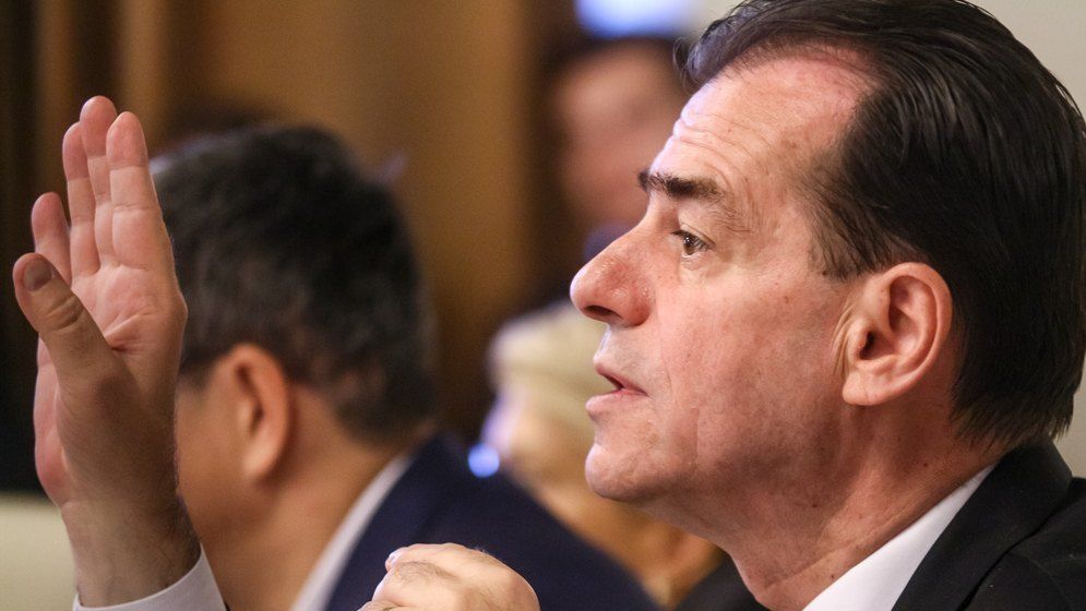 Șomaj tehnic pentru o treime dintre angajați, din prima zi: Ludovic Orban, despre deciziile pe care Bolojan ar fi trebuit să le ia