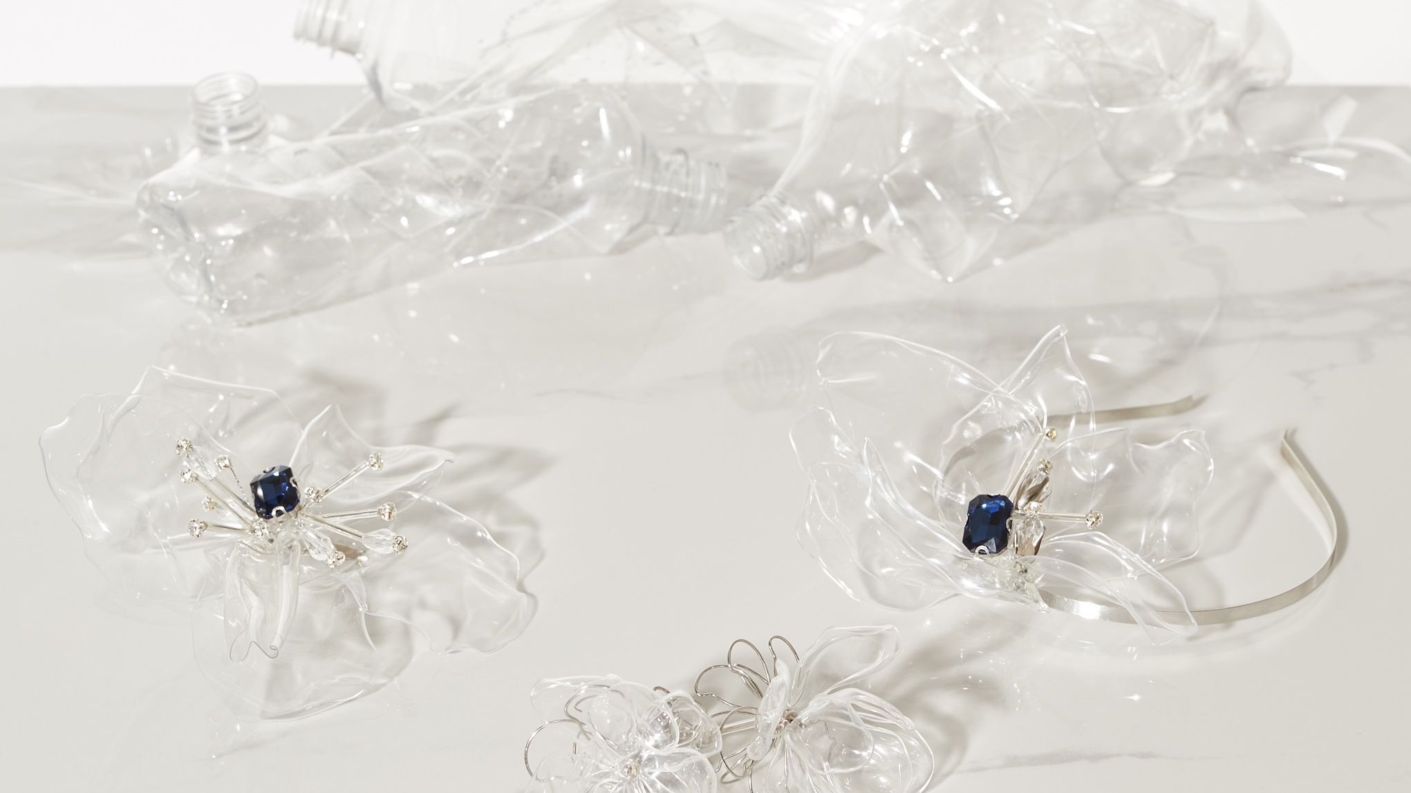 Un brand românesc lansează o colecție capsulă de accesorii din materiale reciclate