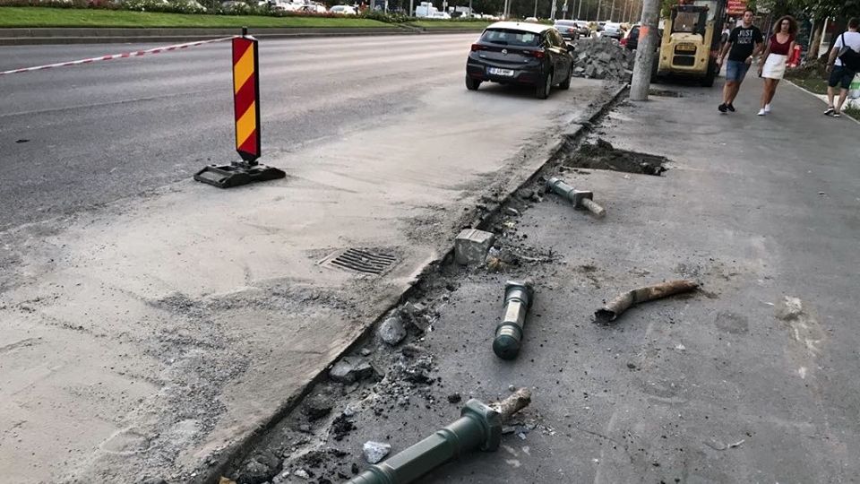 La stapani noi, panselute si borduri noi: Interesele si firmele din spatele craterelor din Bucuresti
