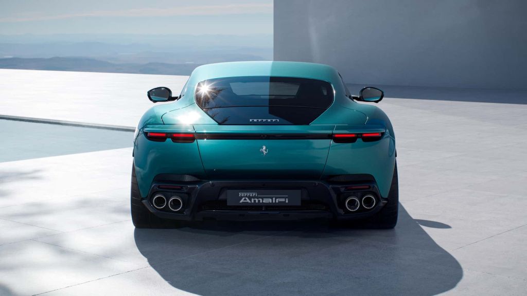 FOTO | Ferrari și-a prezentat noul model de buget. Are 4 locuri și un motor V8 - Imagine 1
