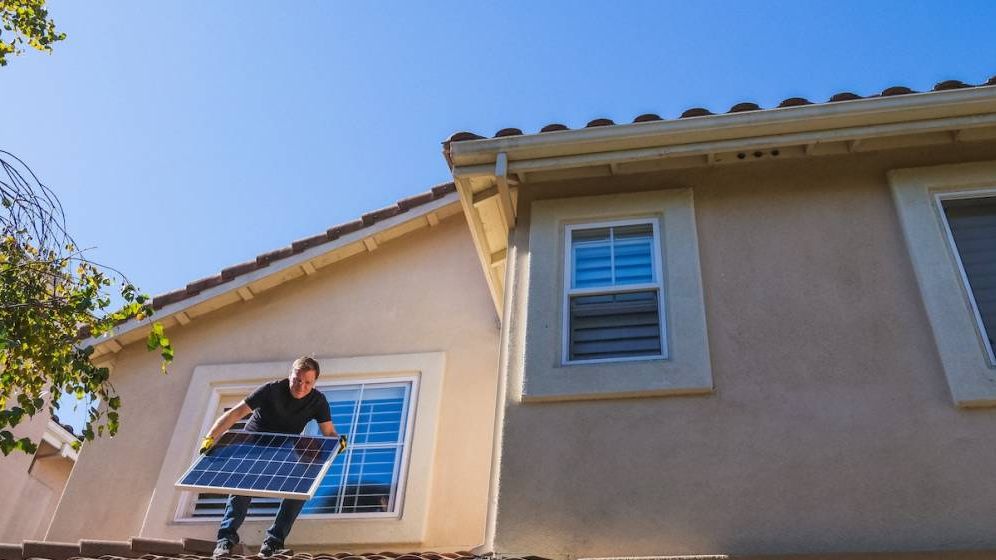 Fechet, despre programul „Casa verde panouri fotovoltaice”: Este nevoie de mai mulți bani și criterii mai bune de departajare