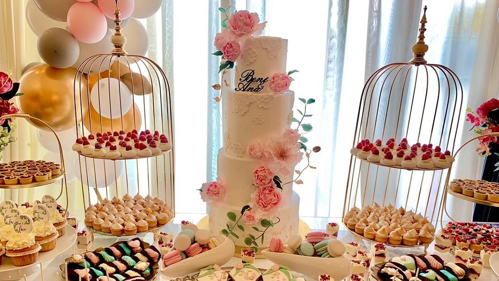 Povestea Lara Sweets: Cofetăria în top 5 vânzări pe București, creată de o antreprenoare care "nu știe să facă nicio prăjitură"