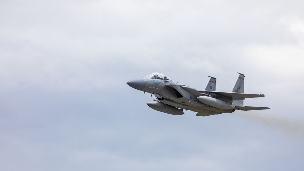 Iranul susține că a doborât un F-15 american: Kuweitul anunță prăbușirea mai multor avioane SUA