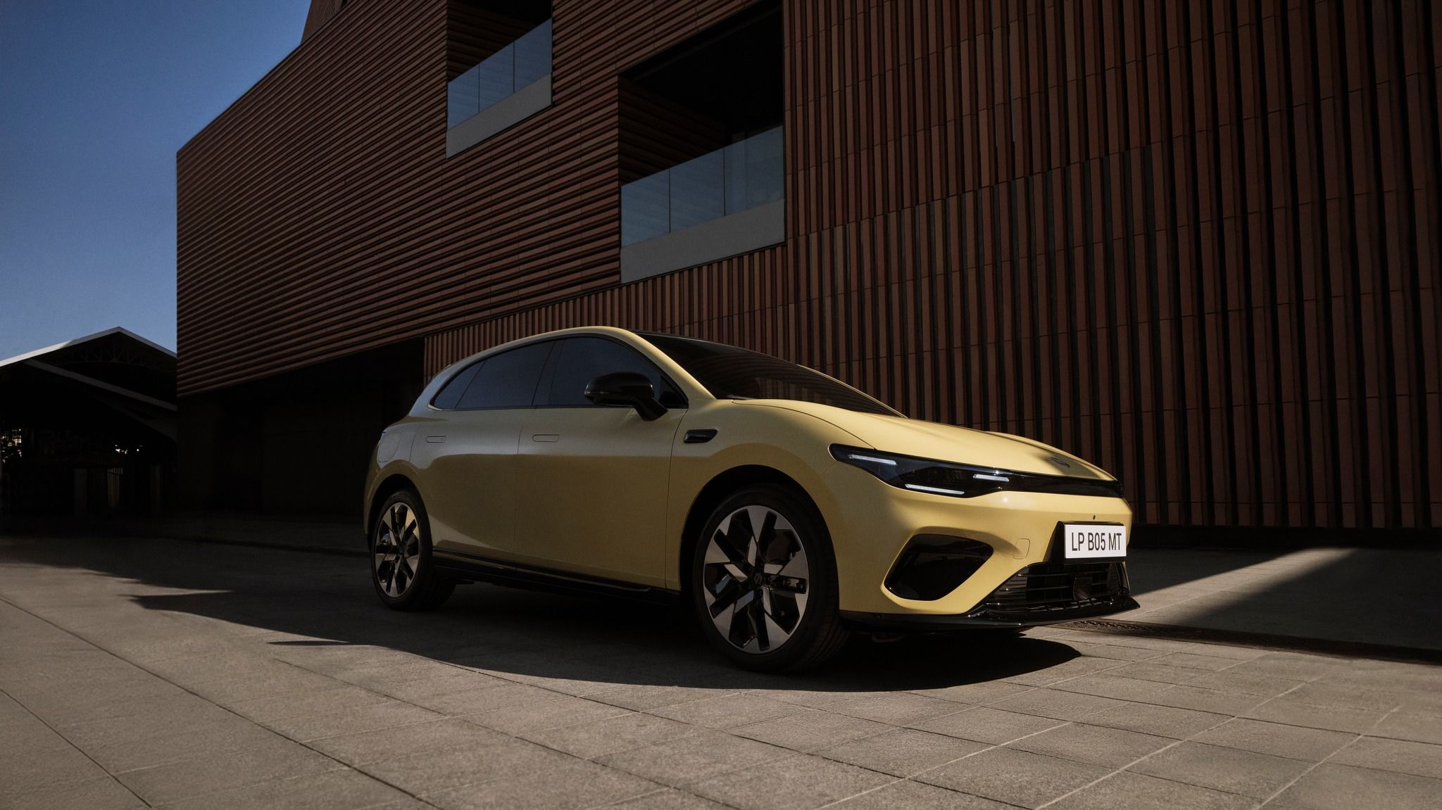 Leapmotor prezintă B05, un nou rival pentru Volkswagen ID.3