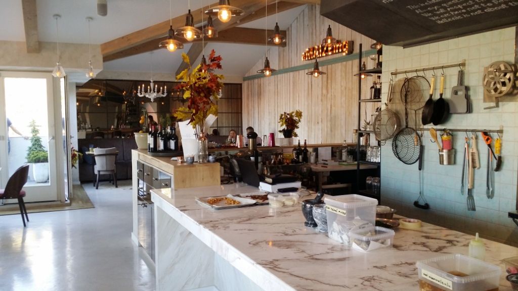 Review George Butunoiu: Noul restaurant vedeta al Bucurestiului, o constructie geniala de marketing