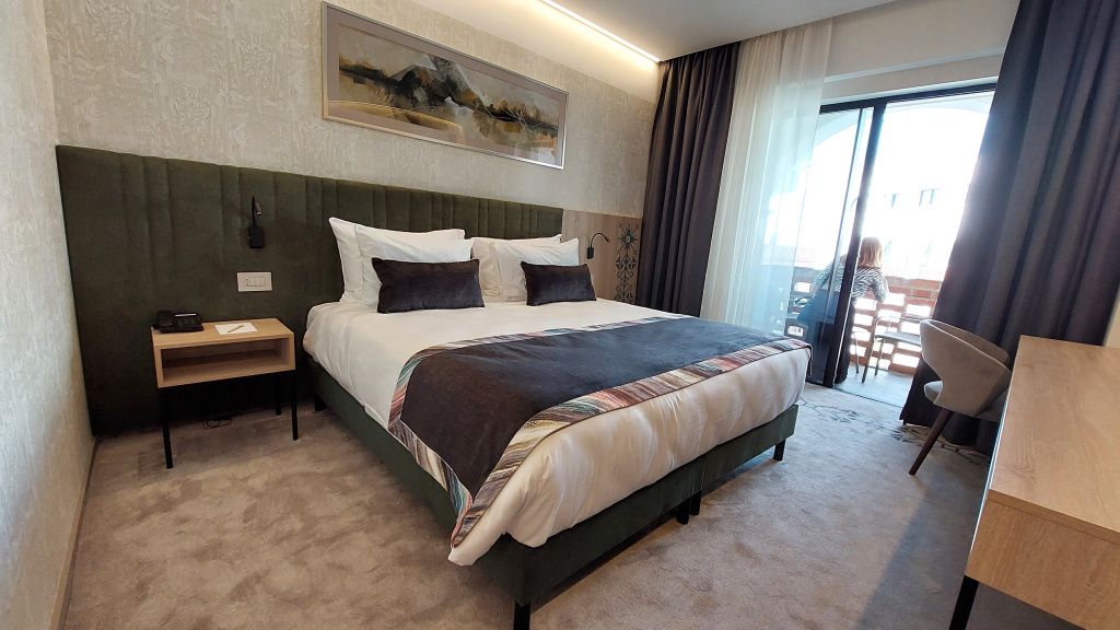 Cum arată cel mai nou hotel din România, construit pe proprietatea unui fost mare boier - Imagine 26