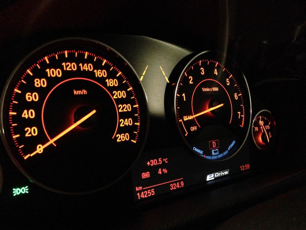 BMW 330e plug-in hybrid - Imagine 15