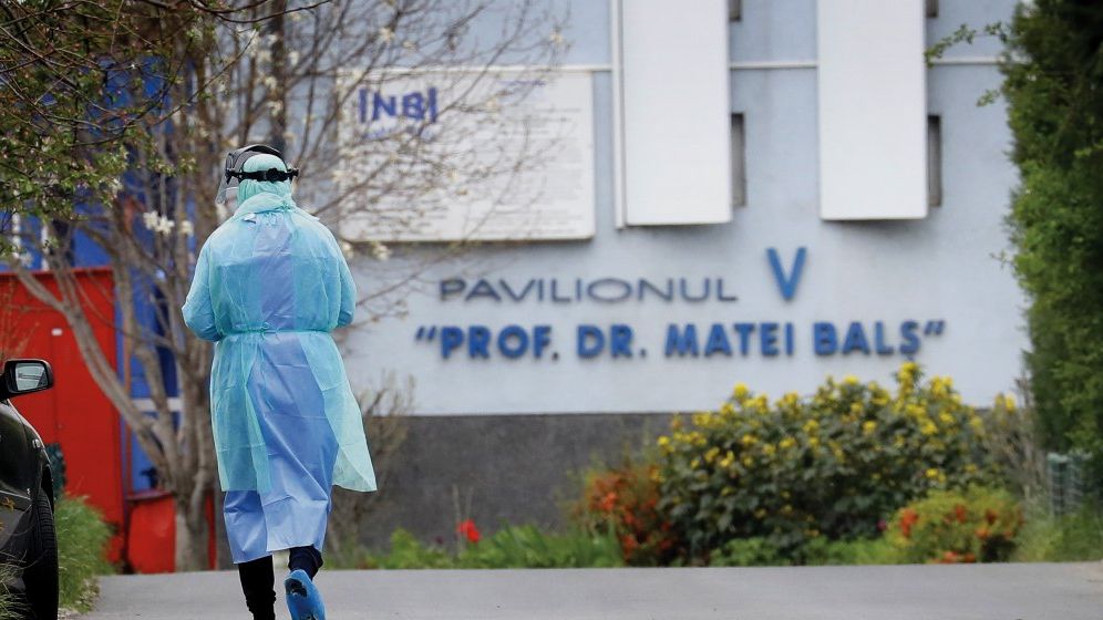 Protest în fața Institutului Matei Balș: Iancu (Asociaţia Colectiv): Nu am speranţă că se va schimba ceva