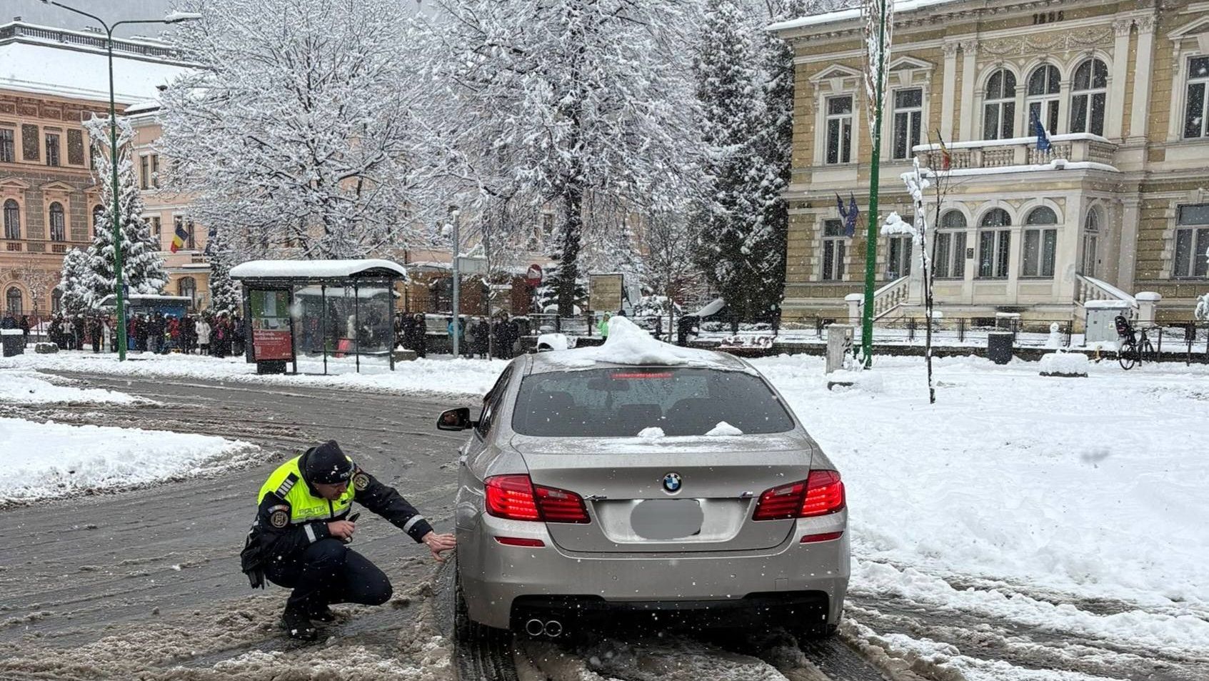 Aglomerație pe DN 1: circulație în condiții de iarnă și filtre de poliție