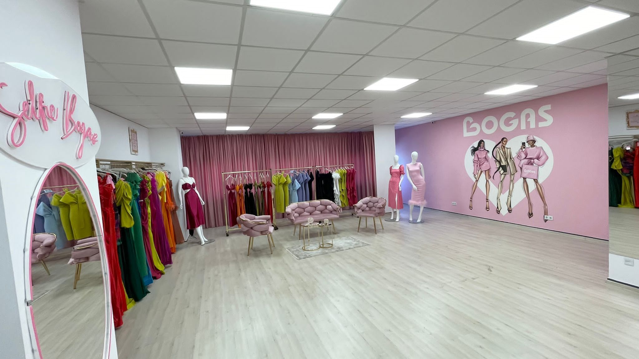 Povestea Bogas, magazinul online de haine care vinde doar propriile creații. ”Noi avem o cultură de window shopper”