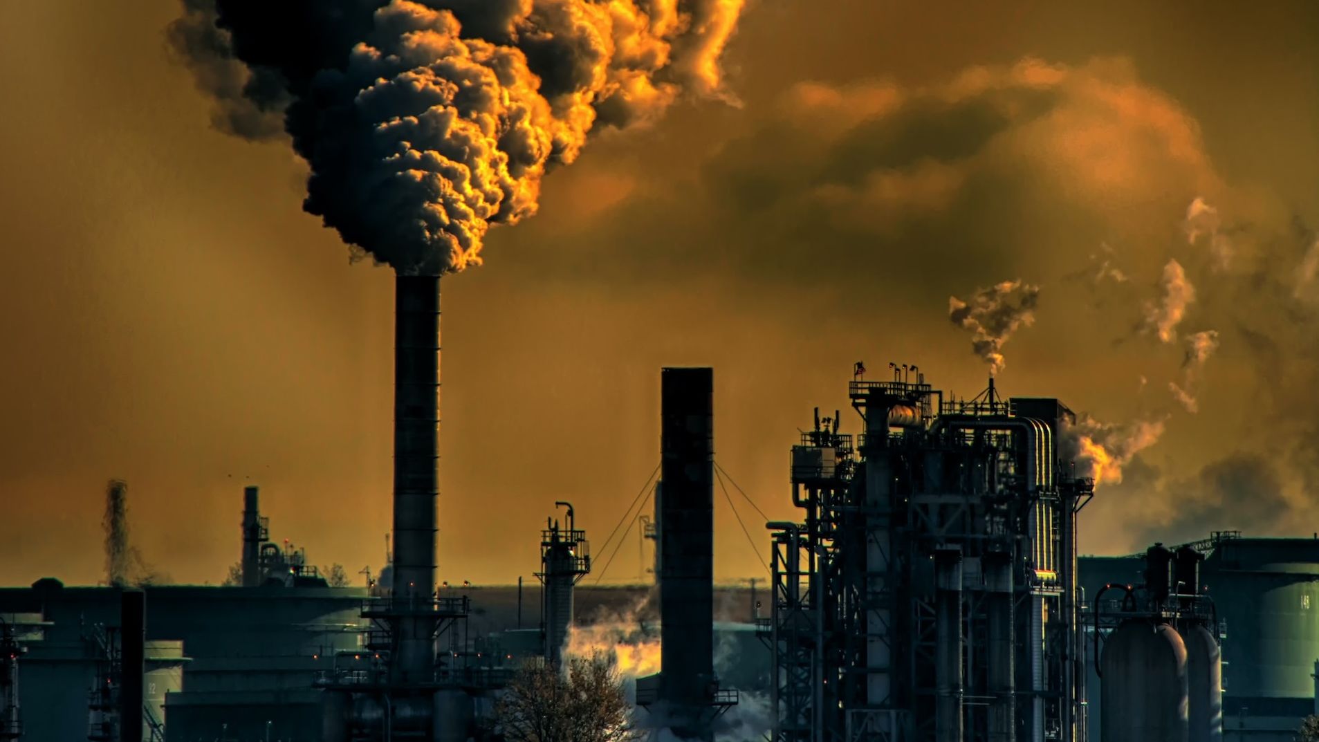 Studiu: Industria petrolului și gazelor din România și-ar putea reduce emisiile de metan cu peste 75% și recupera gaze de 230 de milioane de euro