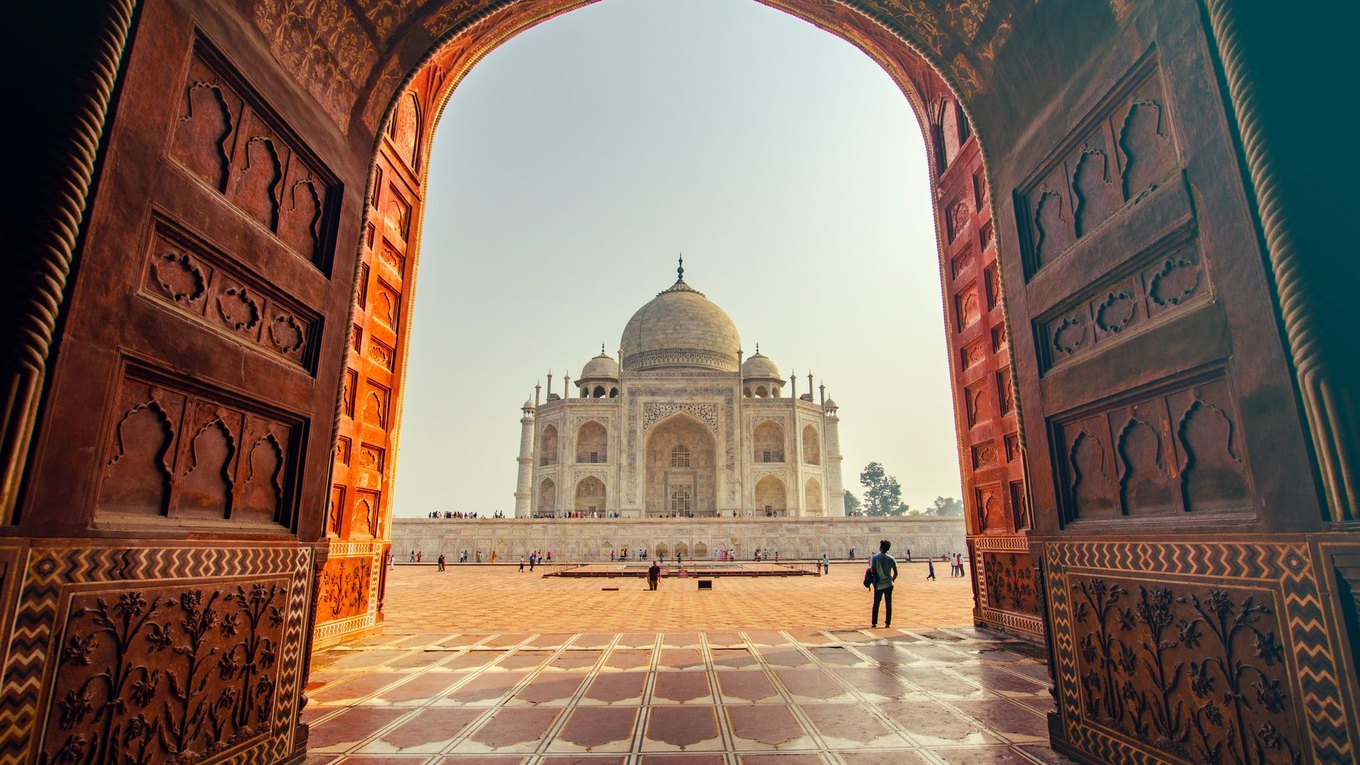 Taj Mahal se va redeschide în ciuda creşterii numărului de cazuri de COVID-19 în India
