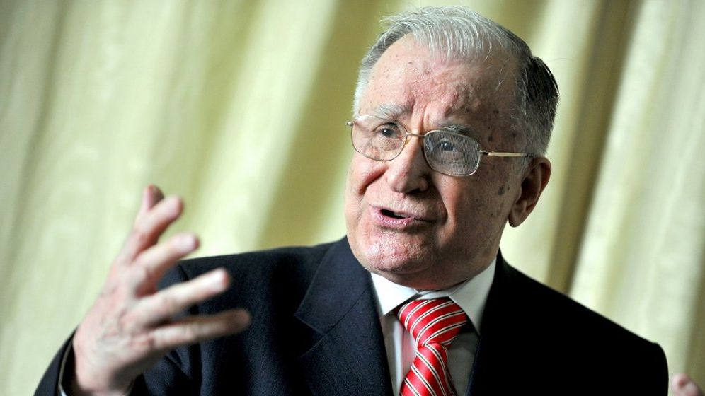 Ion Iliescu ar putea rămâne fără certificatul de revoluționar. Guvernul cere anularea actului în instanță