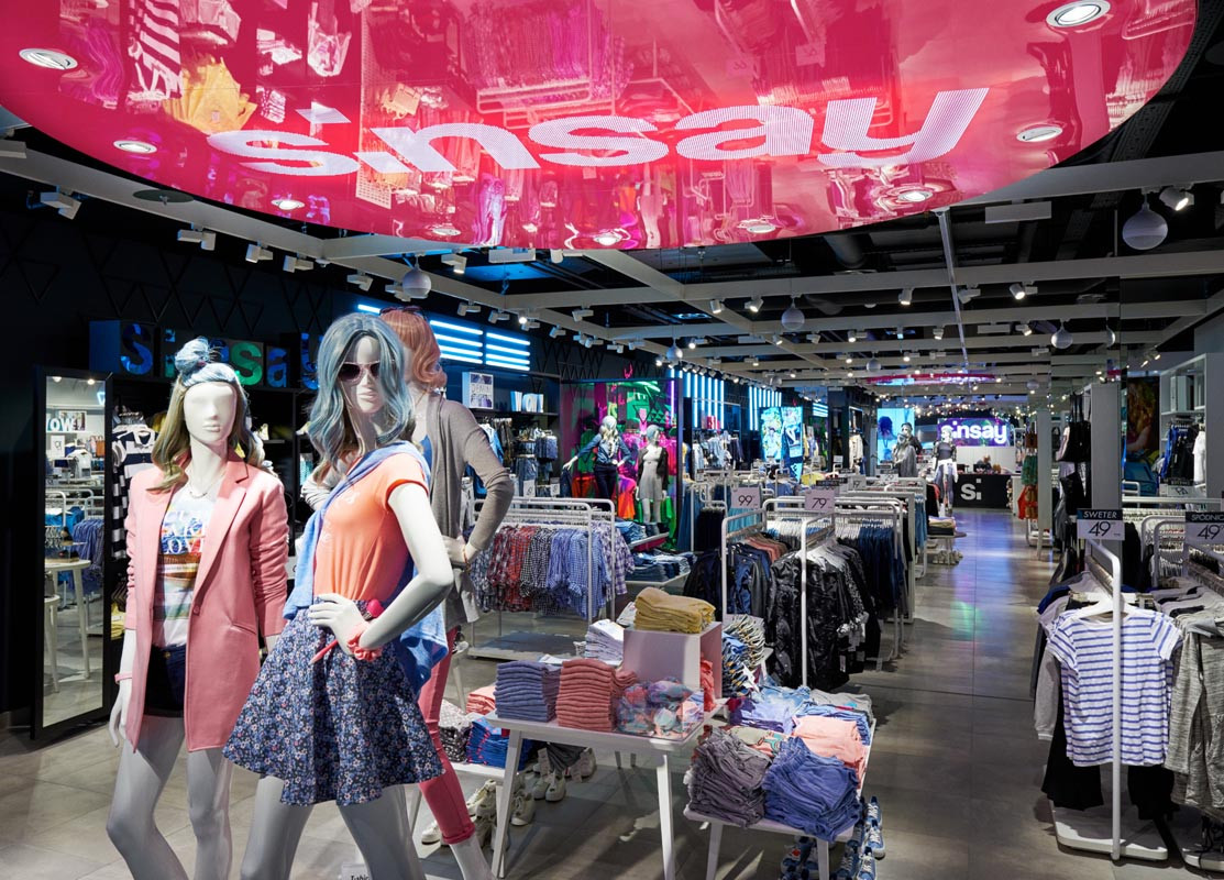 Un mall din România își schimbă oferta: aduce Sinsay și LC Waikiki, dar și bowling, role, arcade și PlayStation
