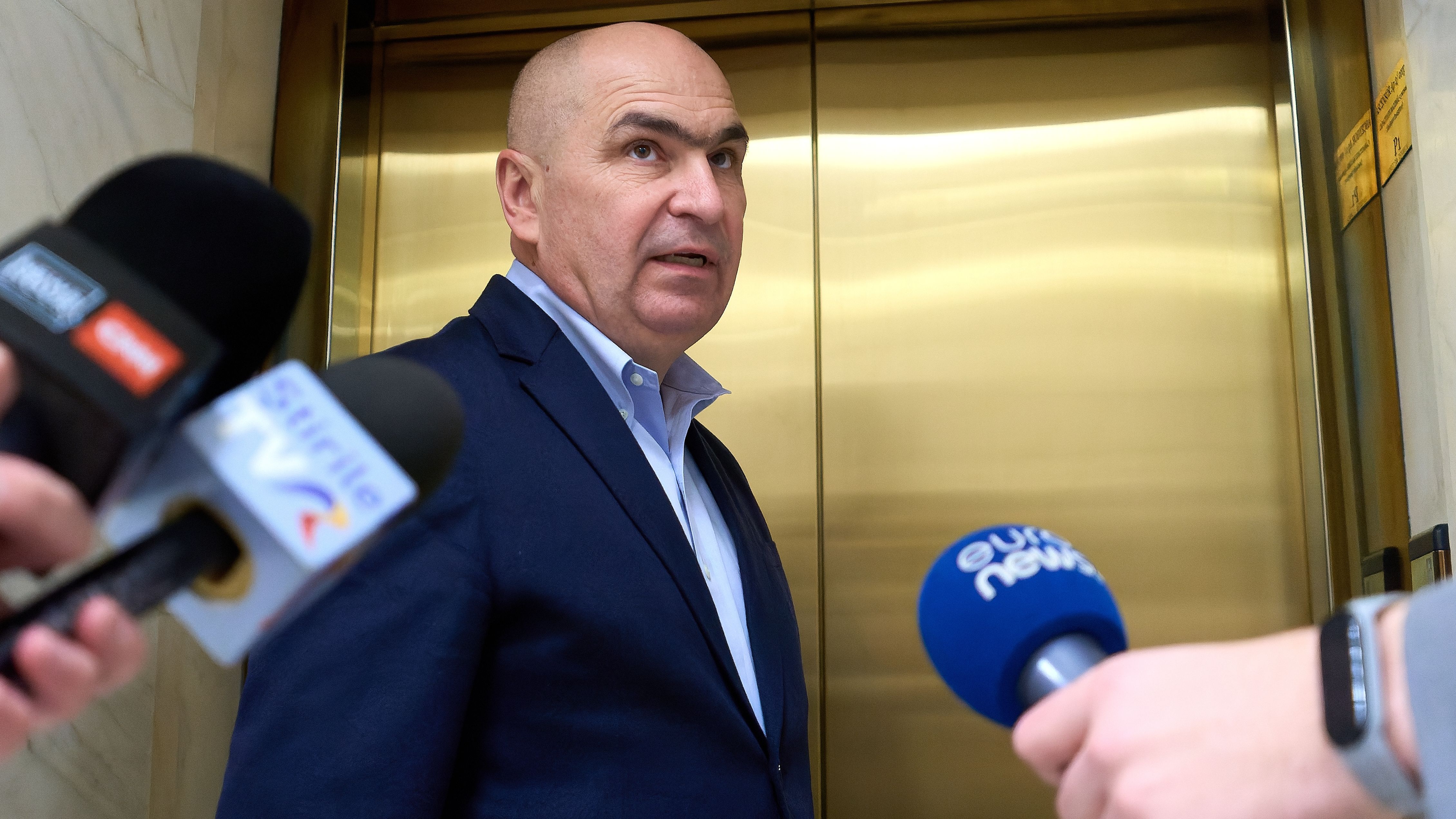 PSD îi dă un ultimatum lui Bolojan: are trei zile să demisioneze. Miniștrii social-democrați ar putea pleca în bloc