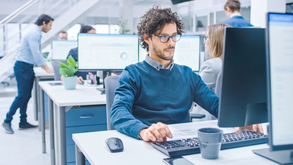 Silozurile organizaţionale, o provocare majoră pentru manageri – 4 soluții smart ca să-i faci față cu succes