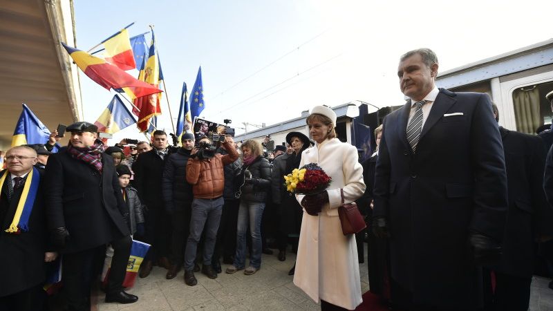 Familia Regala, la manifestarile de la Alba Iulia. Trenul regal poate fi vizitat pe parcursul zilei de sambata