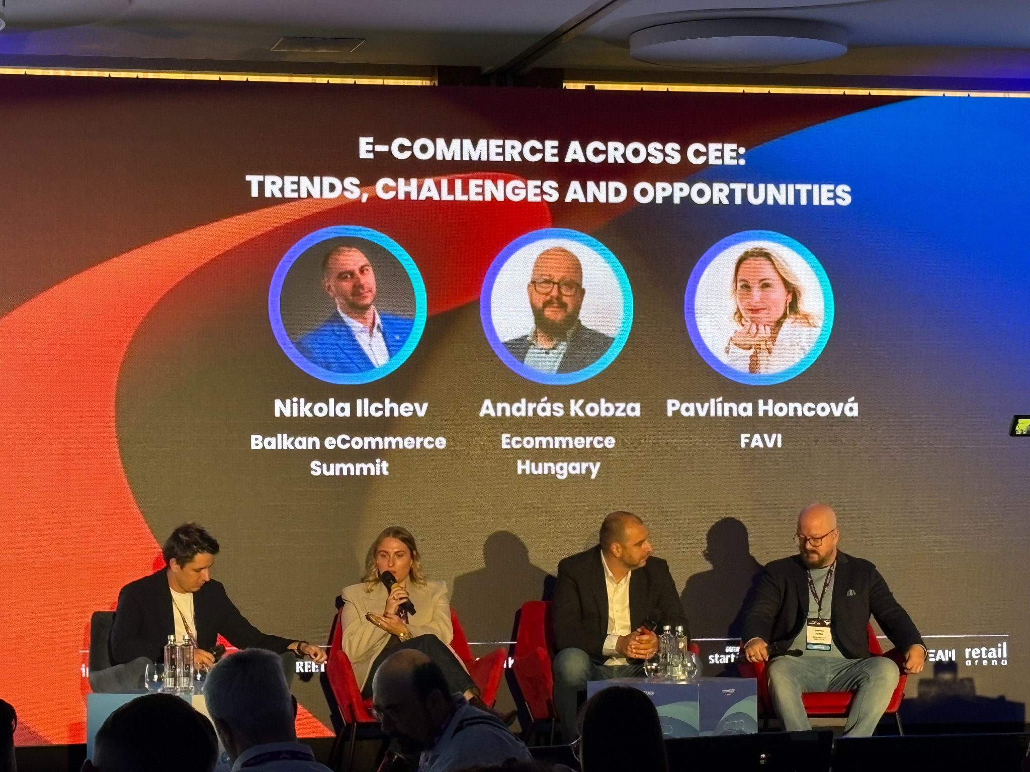 FAVI la ecomTEAM 2026. Ce se schimbă în comerțul online din Europa Centrală și de Est?