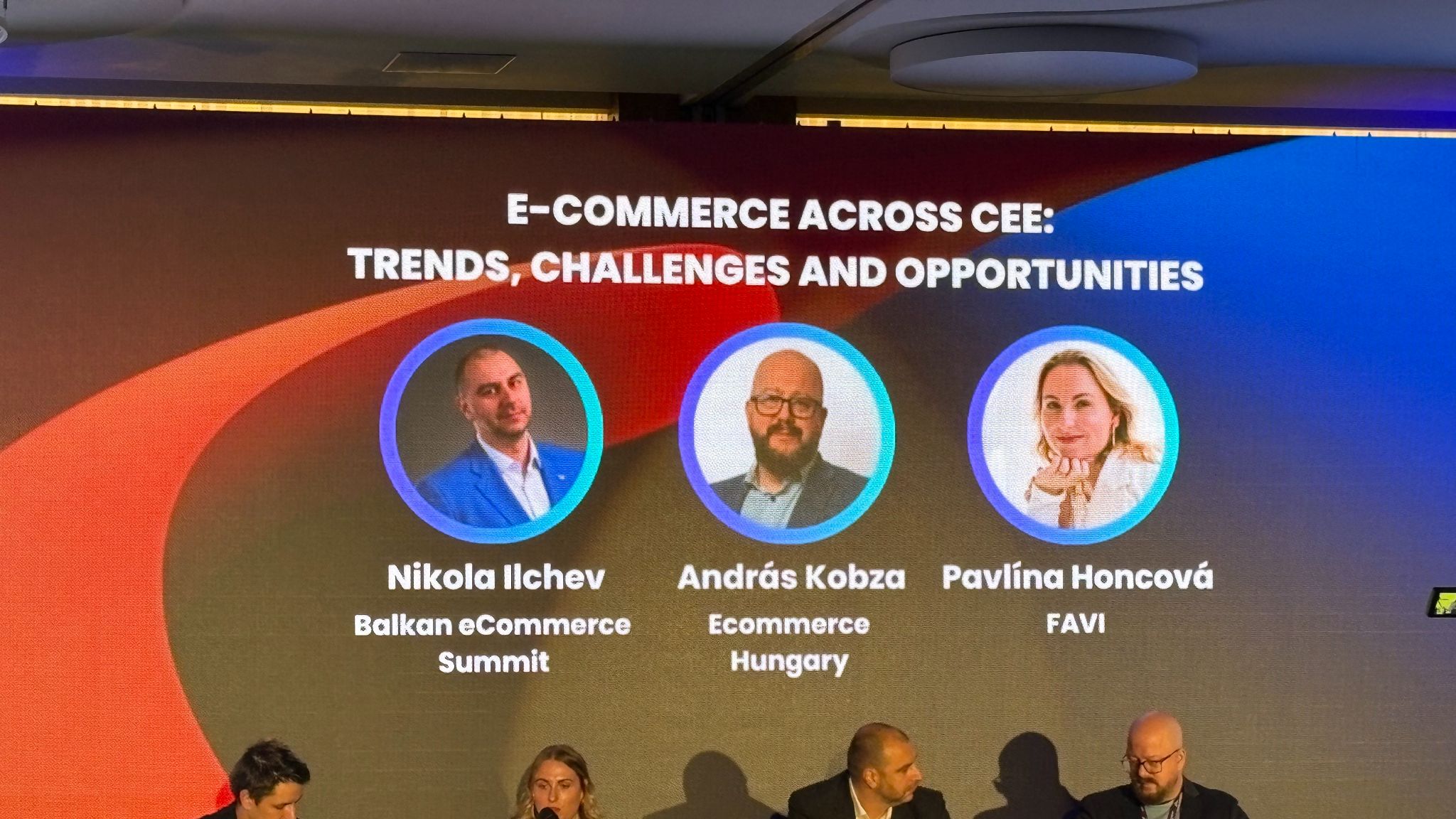 FAVI la ecomTEAM 2026. Ce se schimbă în comerțul online din Europa Centrală și de Est?