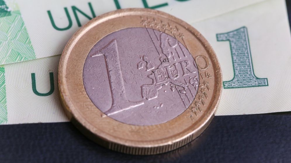 Euro ajunge la un nou maxim istoric: care este cursul afişat de BNR