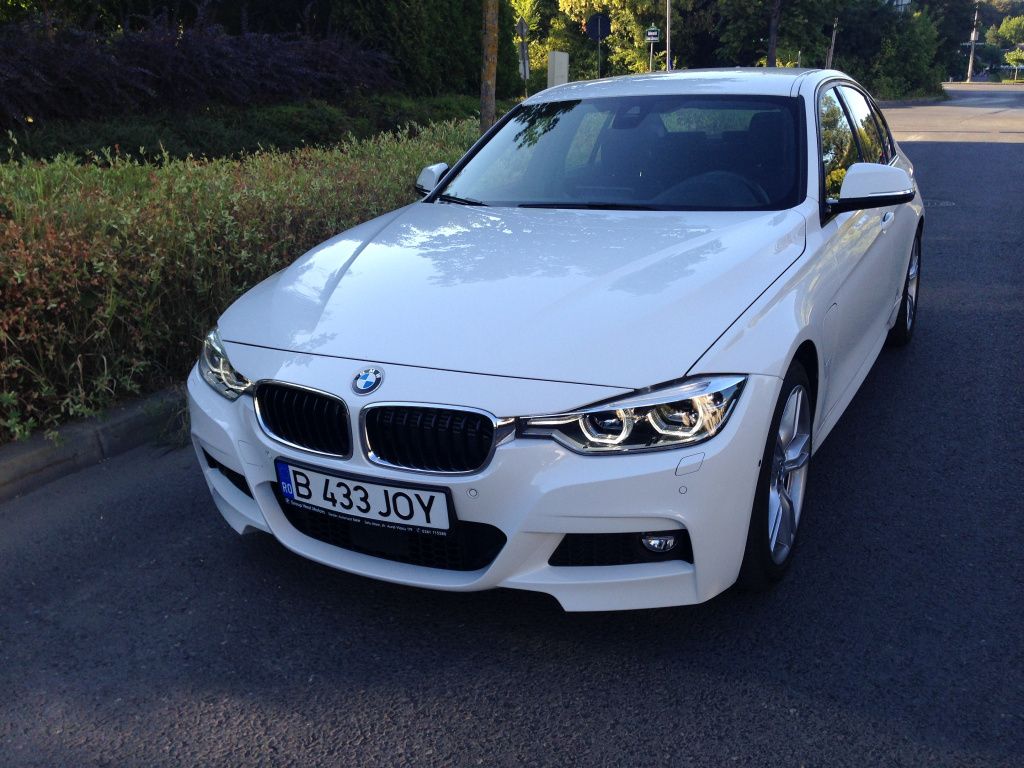 BMW 330e plug-in hybrid - Imagine 1