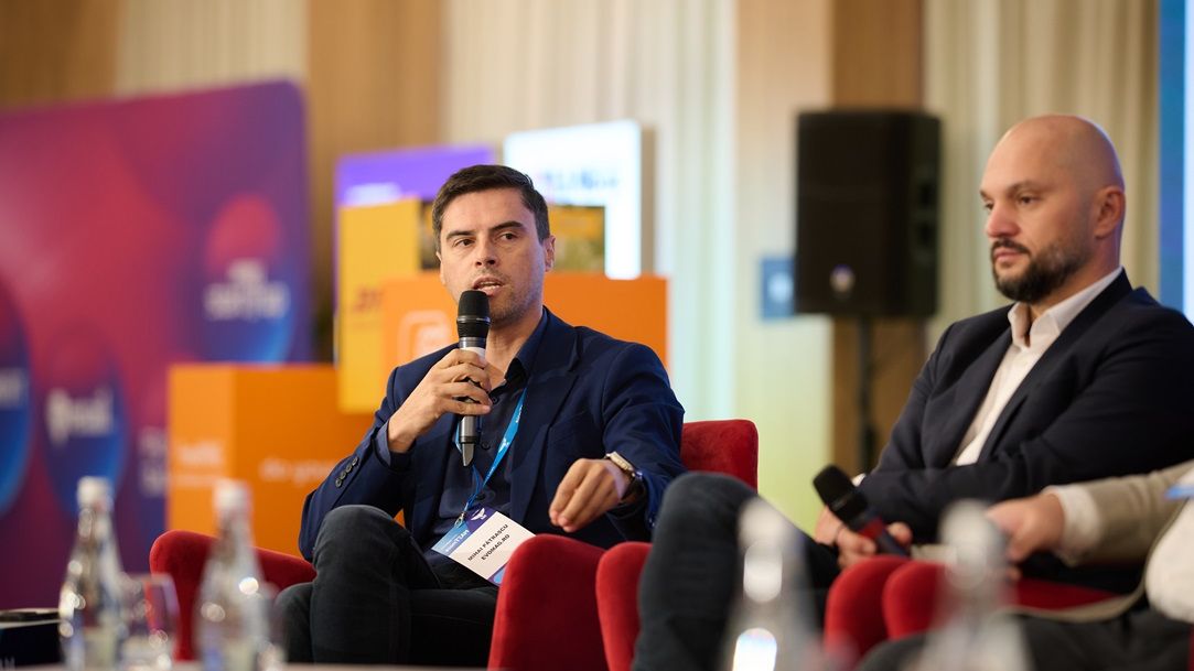 Black Friday 2024 la evoMAG: Telefoane, televizoare, laptopuri sau ceasuri în campanie. Retailerul promite oferte reale și o experiență „fără artificii”