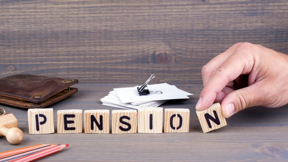 Proiectul legii pensiilor va fi publicat joi si prezentat de Olguta Vasilescu vineri, in ziua mitingului. PNL acuza ca la fel a facut si Ceausescu