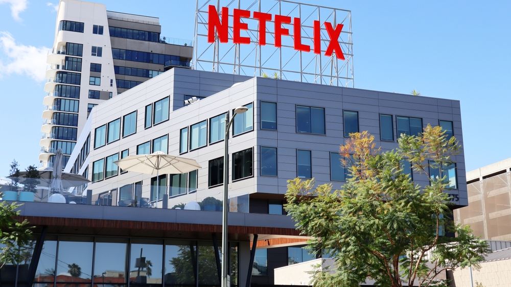 Viața bate filmul! Netflix concediază 1.000 de angajați. Cea mai amplă restructurare din ultimii ani