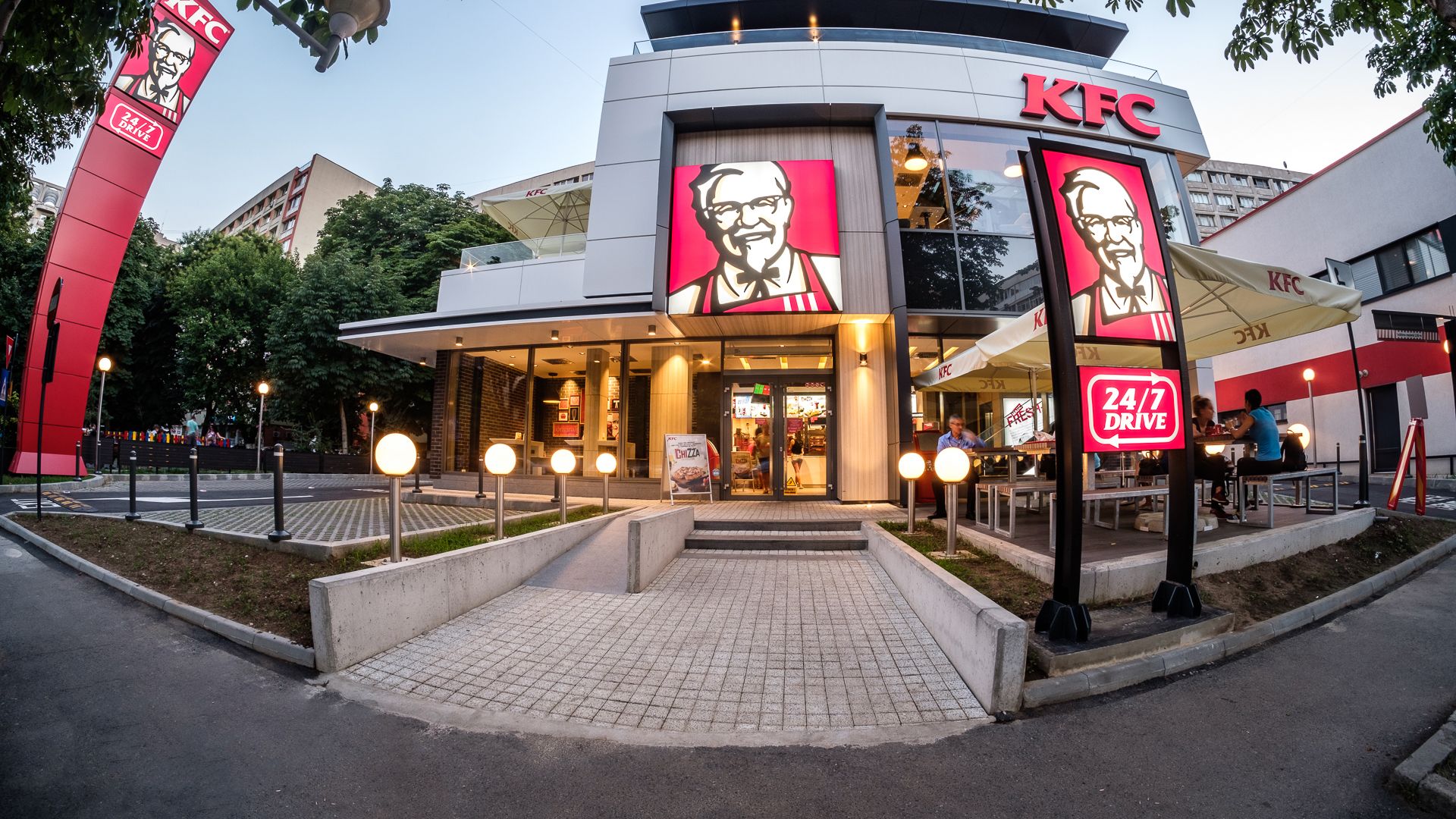 KFC vrea sa deschida anul acesta opt restaurante in Romania si sa lanseze o aplicatie pentru livrari