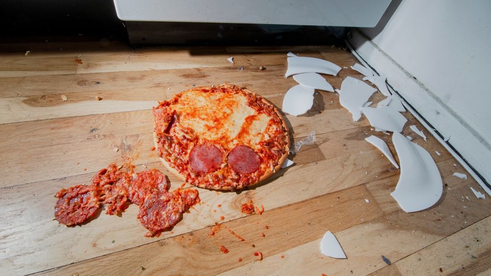 ANPC, amendă de 20.000 de lei în urma problemelor găsite la o pizzerie a lui Mugur Mihăiescu