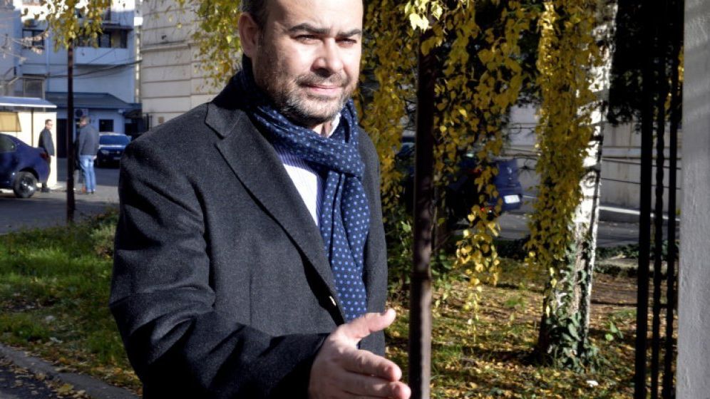 Fost ministru al finanțelor, dat în urmărire generală după ce a fost condamnat la 6 ani de închisoare