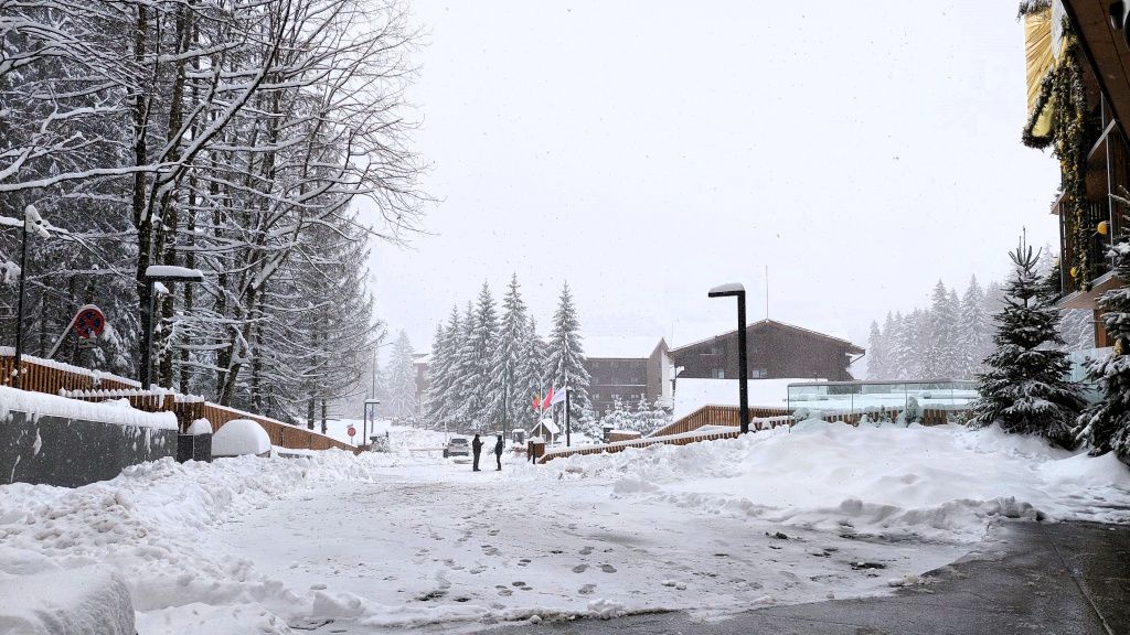 GALERIE FOTO | Cum arată primul hotel de 5 stele din Poiana Brașov - Imagine 84